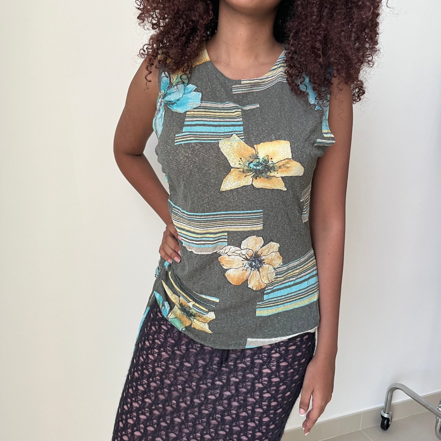 Sleeveless Top - Size M/L