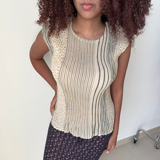 Sleeveless Top - Size S/M