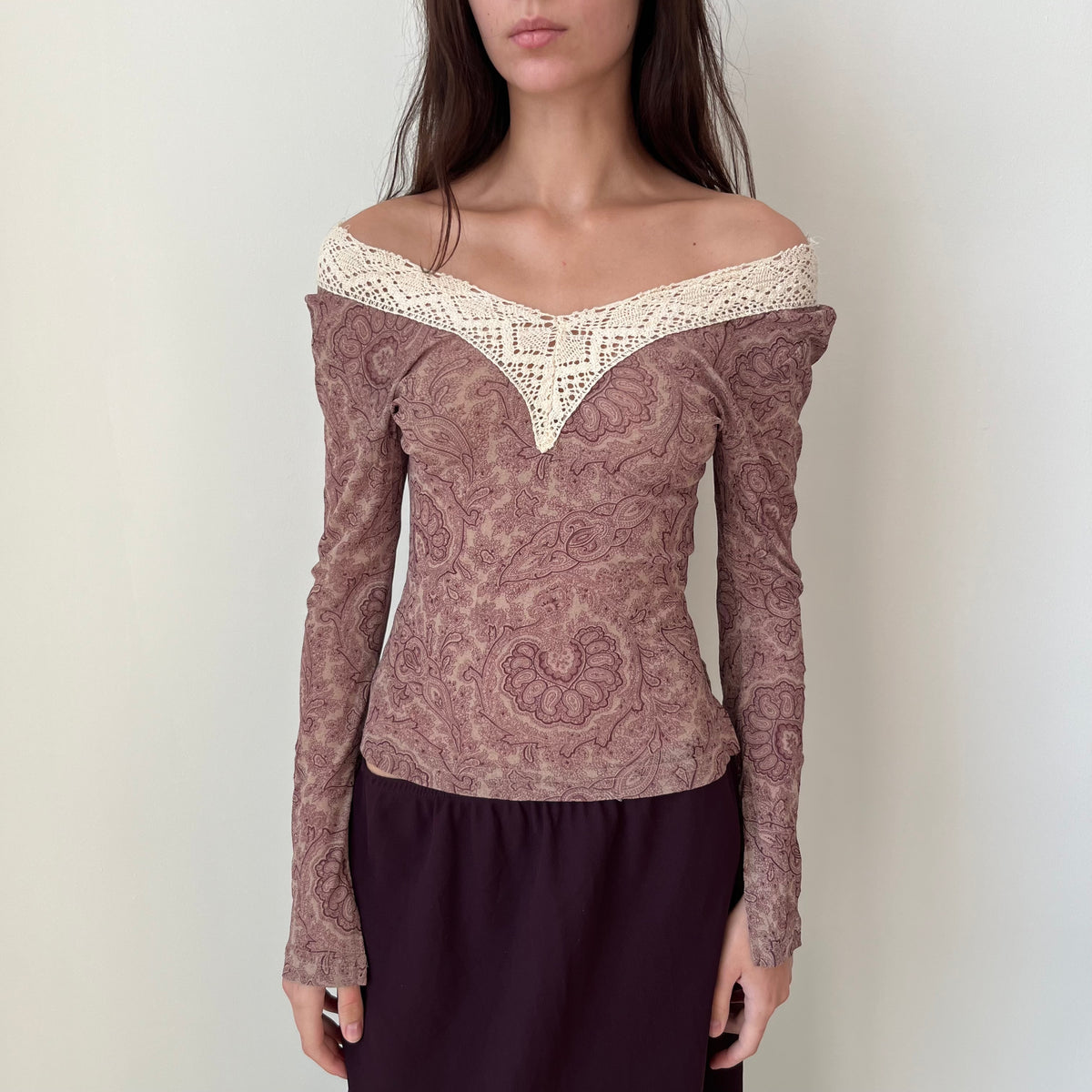 V Neck Long Sleeved Top - Size S